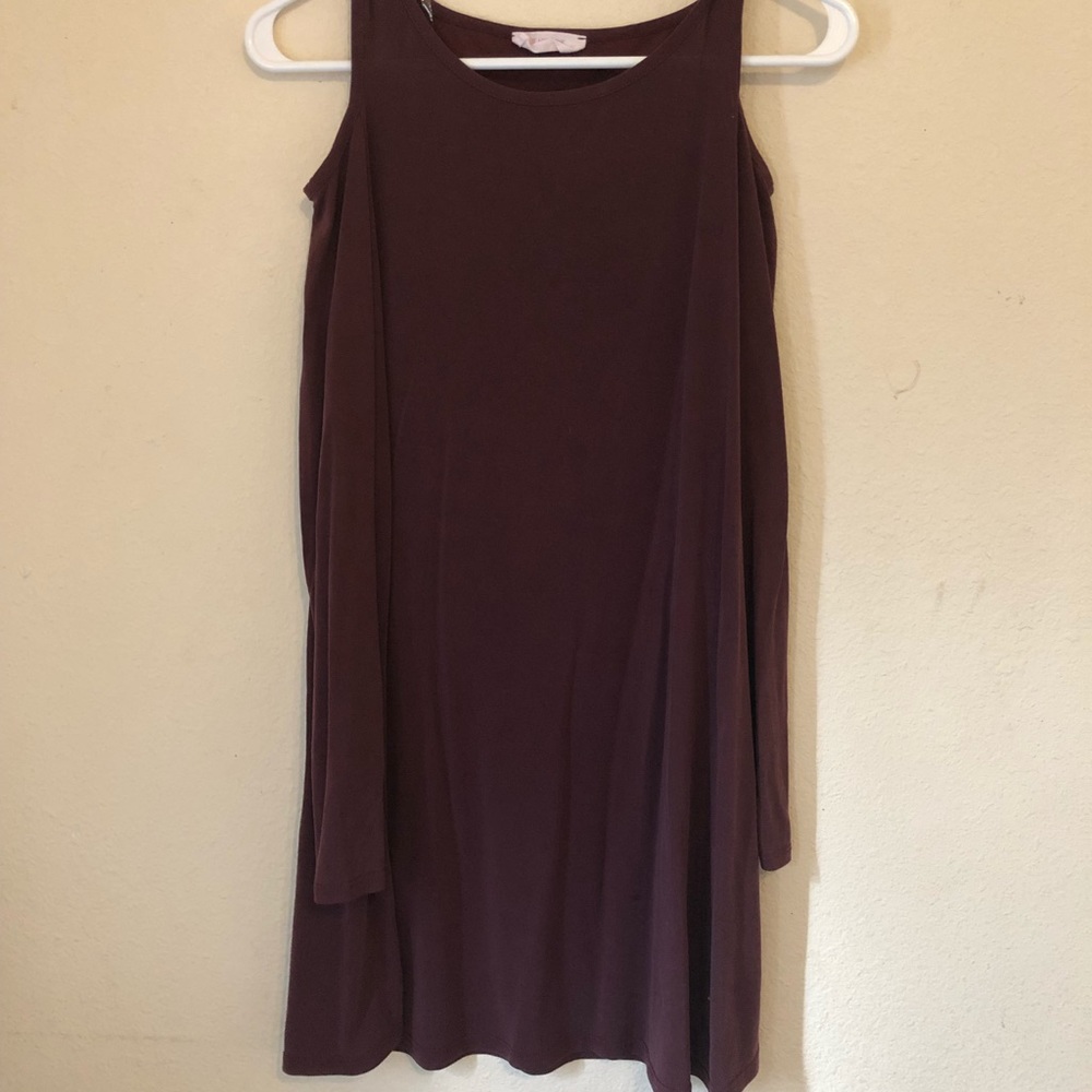 Long sleeve dress w/ shoulder holes
